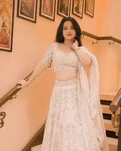 Escort Ankola